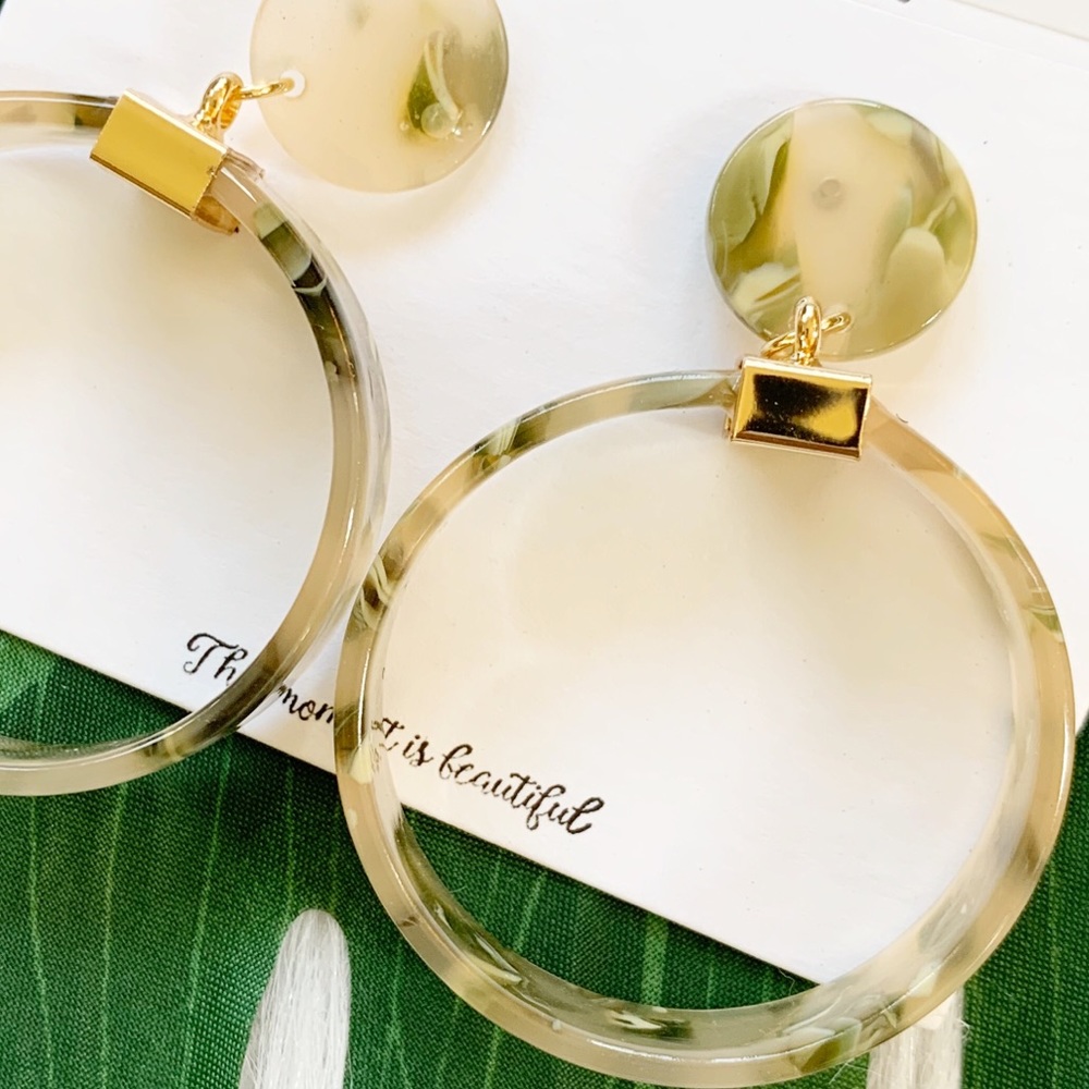 Acrylic Earrings Dangling Hoops Yellow Green - Picture 6 of 7